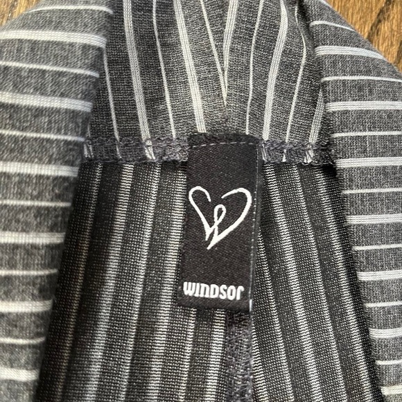 PINSTRIPE PANTS🖤🤍 - Picture 5 of 5